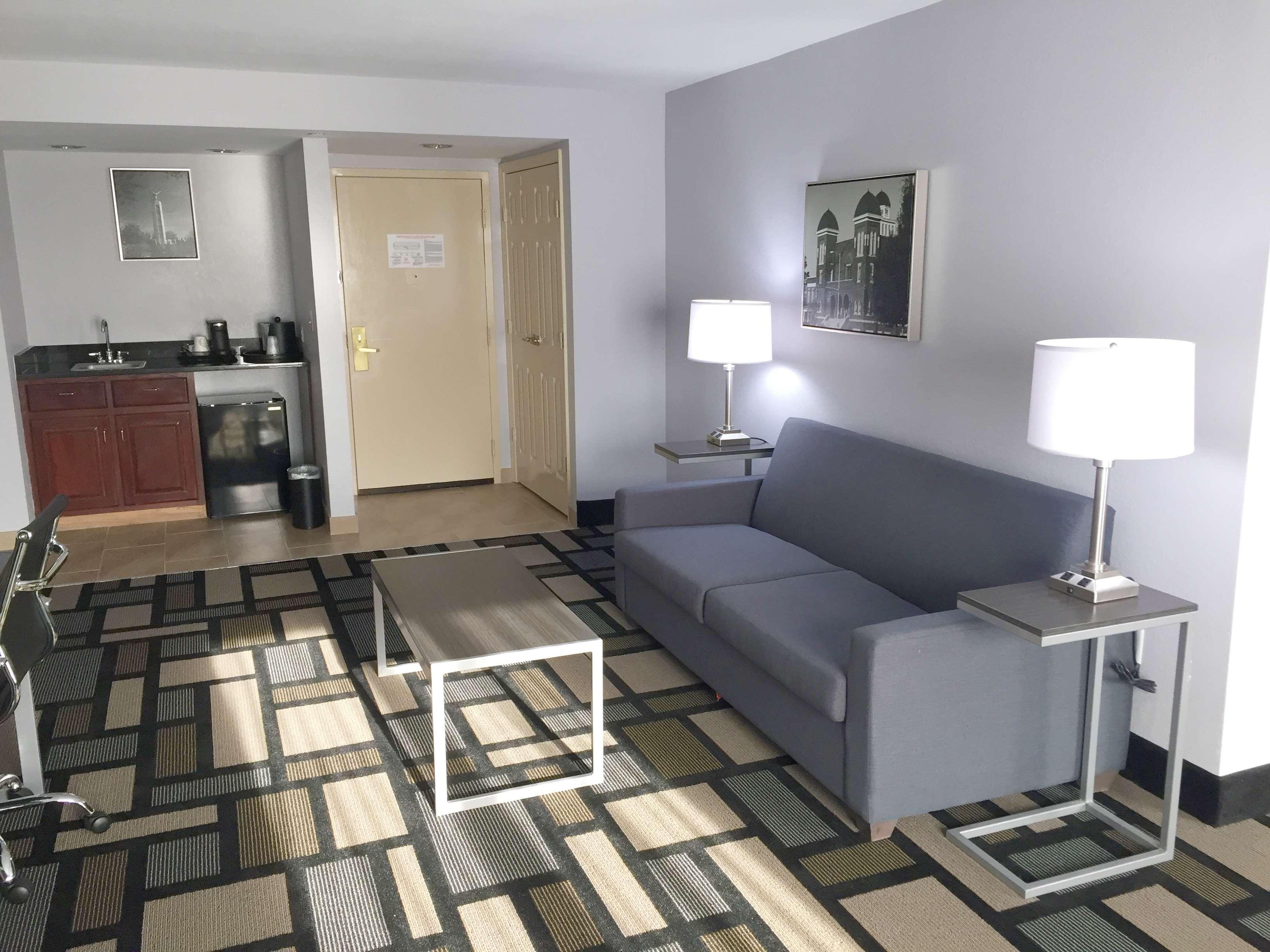 Best Western Plus Birmingham Inn & Suites Exterior foto
