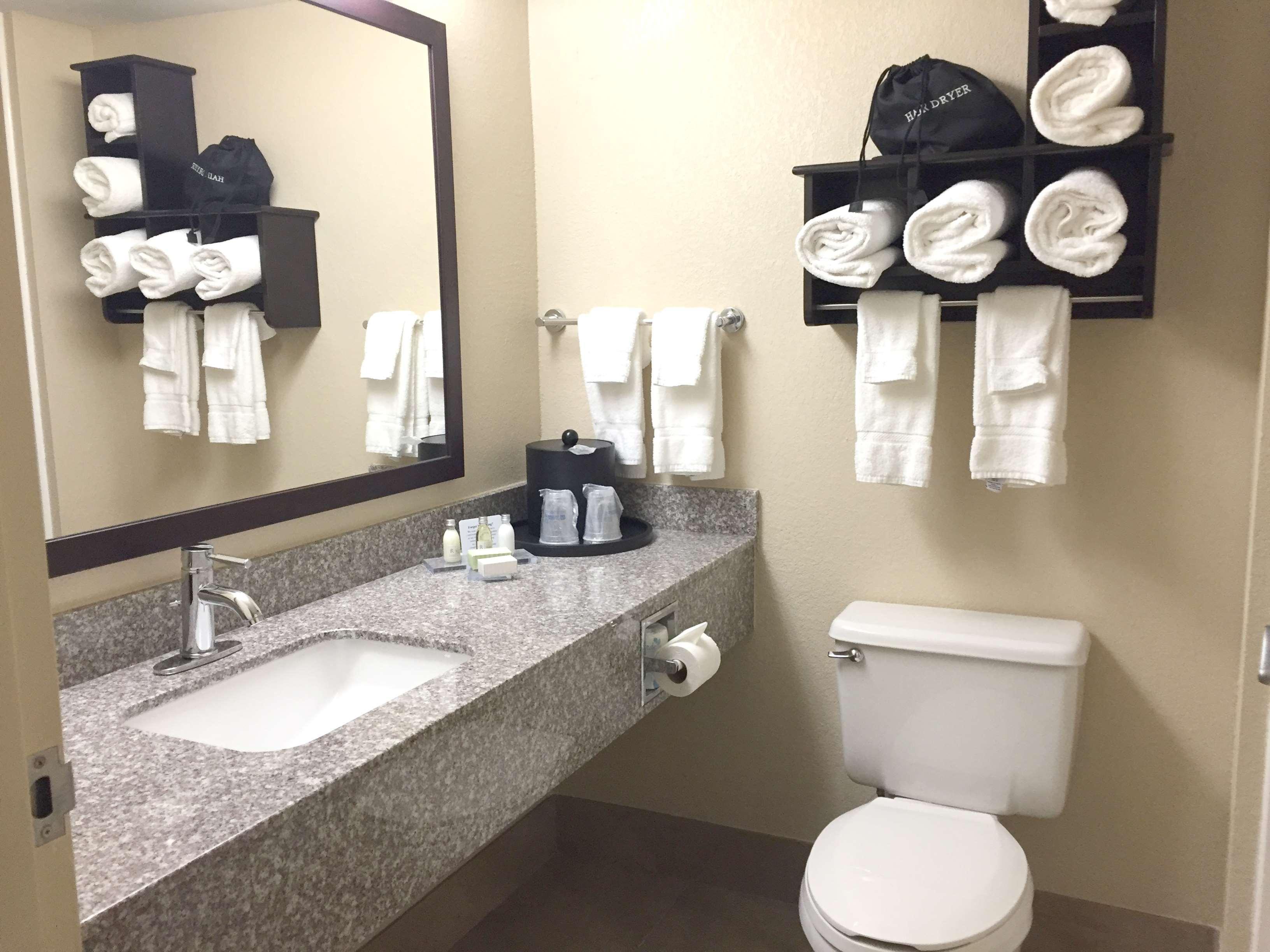 Best Western Plus Birmingham Inn & Suites Exterior foto